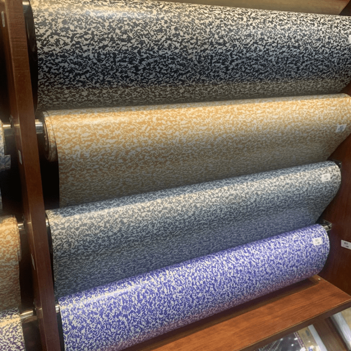 Customization Waterproof Plastic Laminate Floor Anti Bacterial PVC Vinyl Flooring Roll for Hospital 1 - Lantai Parket Lapangan Basket Anti-Bakteri Panduan Pemilihan