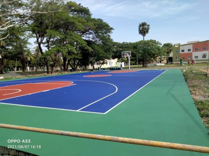 basketball court flooring service 1000x1000 3 1 - Jasa Sanding Lantai Parket Lapangan Basket untuk Performa Optimal